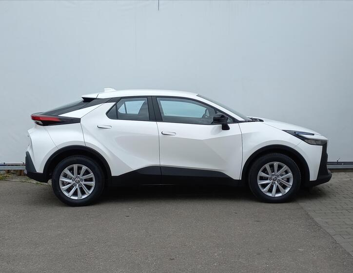 Toyota C-HR 2
