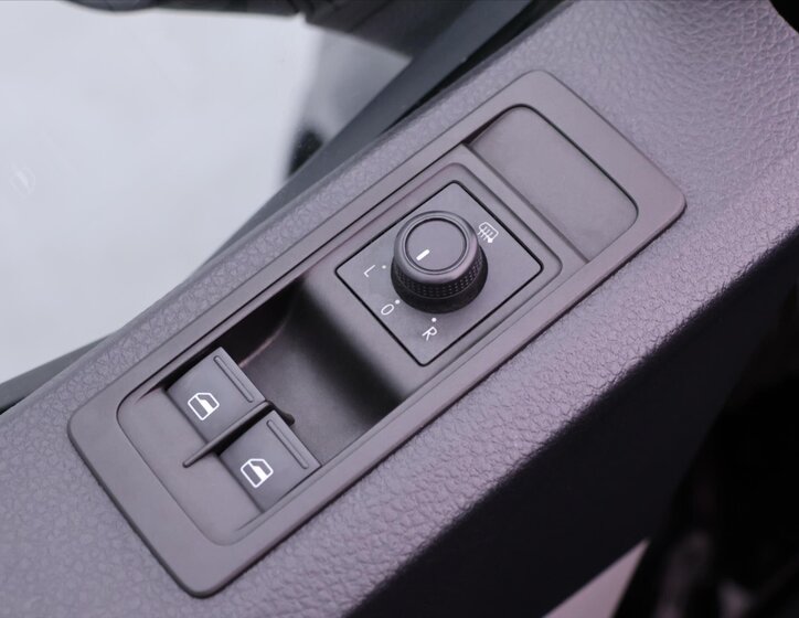 Volkswagen Transporter Kombi 2,0 l 75 kw