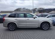 Volvo XC90 SUV / Terénní 2,0 l 235 kw