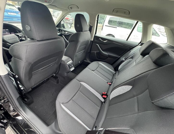 Škoda Kamiq SUV 999,0 70 kw