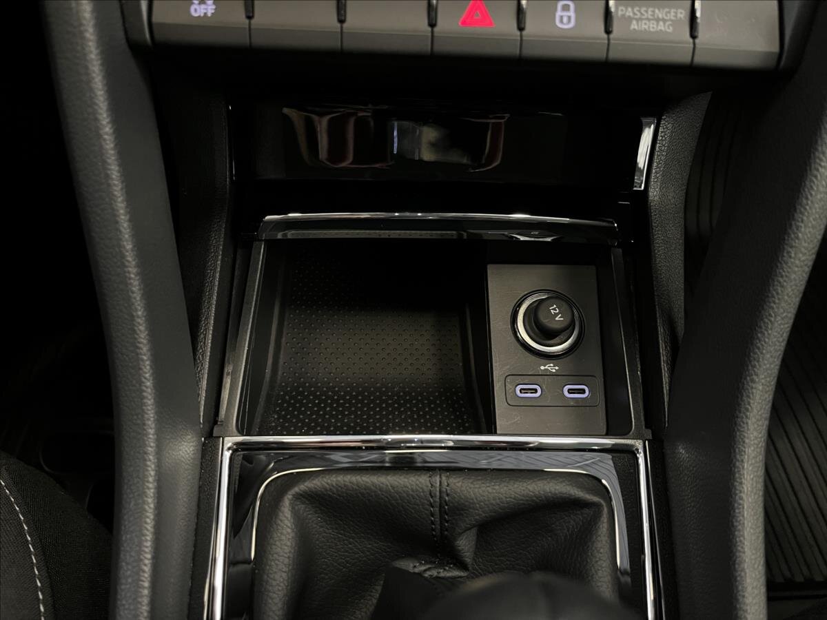 Škoda Karoq SUV 1,5 l 110 kw