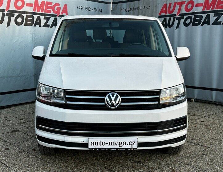 Volkswagen Caravelle 2