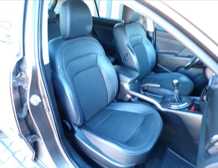 KIA Sportage Kombi 2,0 l 120 kw