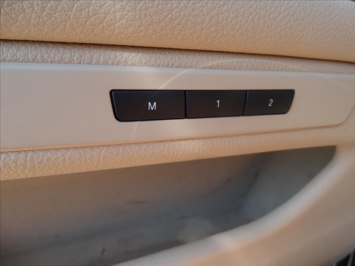 BMW Řada 5 Kombi 3,0 l 150 kw