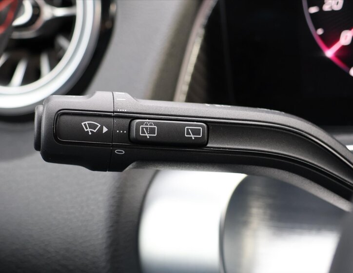 Mercedes-Benz GLB SUV 2,0 l 110 kw