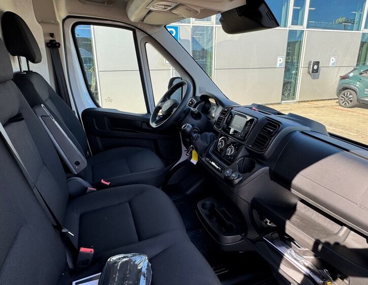 Toyota Proace Max Skříň 2,2 l 103 kw