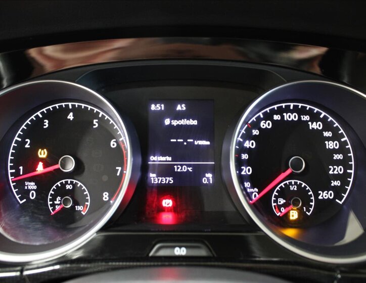 Volkswagen Touran SUV / Terénní 1,2 l 81 kw