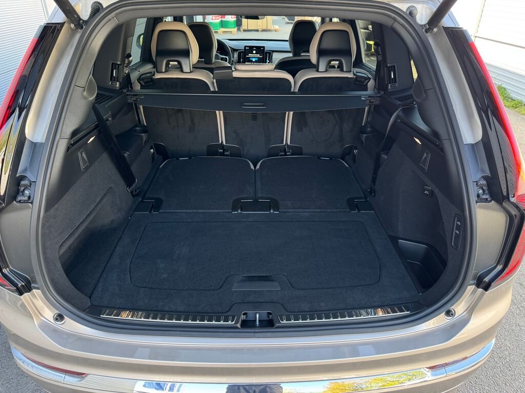 Volvo XC90 SUV / Terénní 2,0 l 335 kw