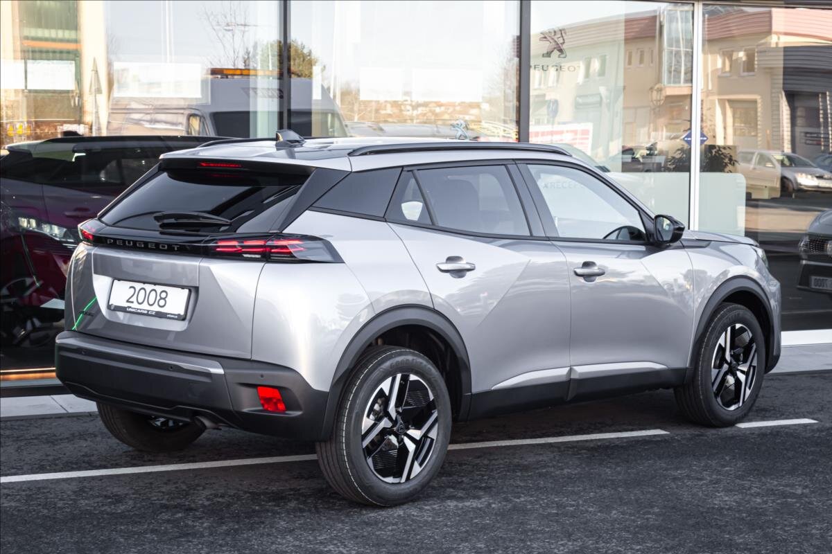 Peugeot 2008 SUV / Terénní 1,2 l 107 kw