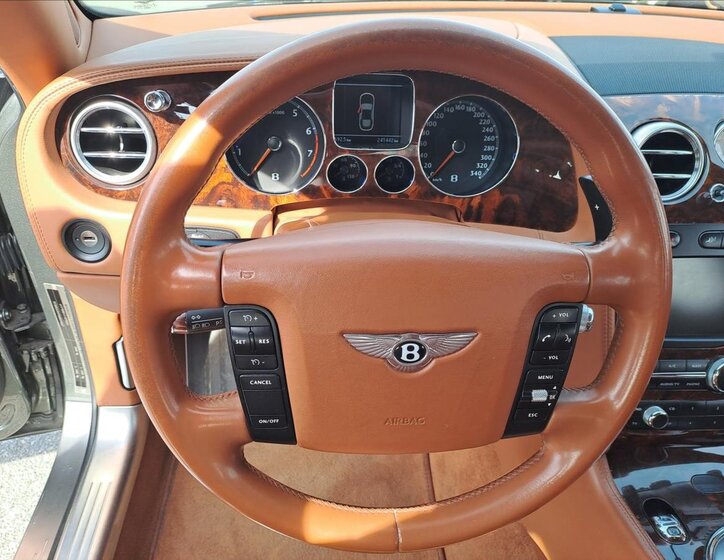 Bentley Continental Flying Spur Sedan / Limuzína 6,0 l 412 kw