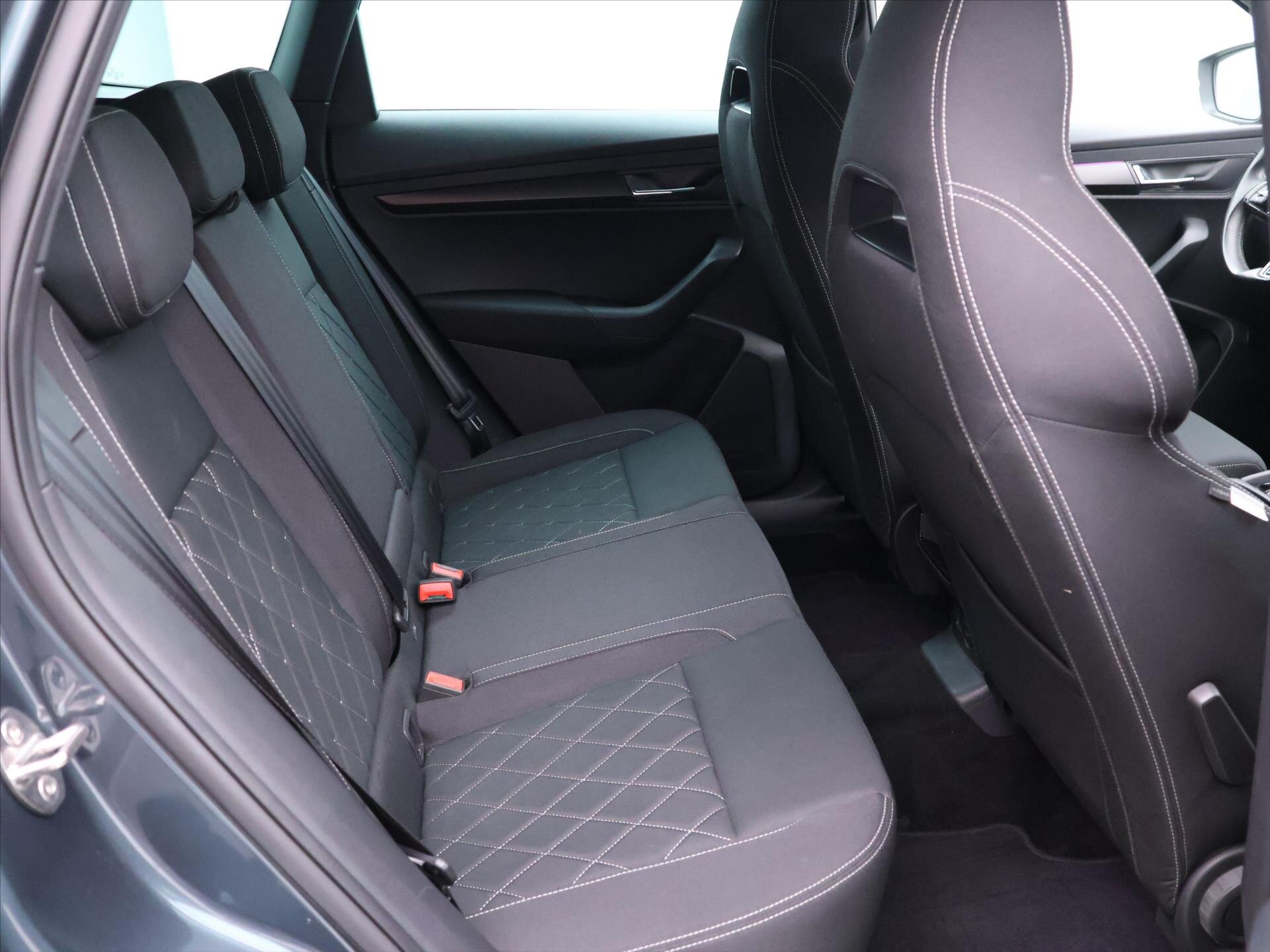 Škoda Karoq SUV / Terénní 2,0 l 140 kw