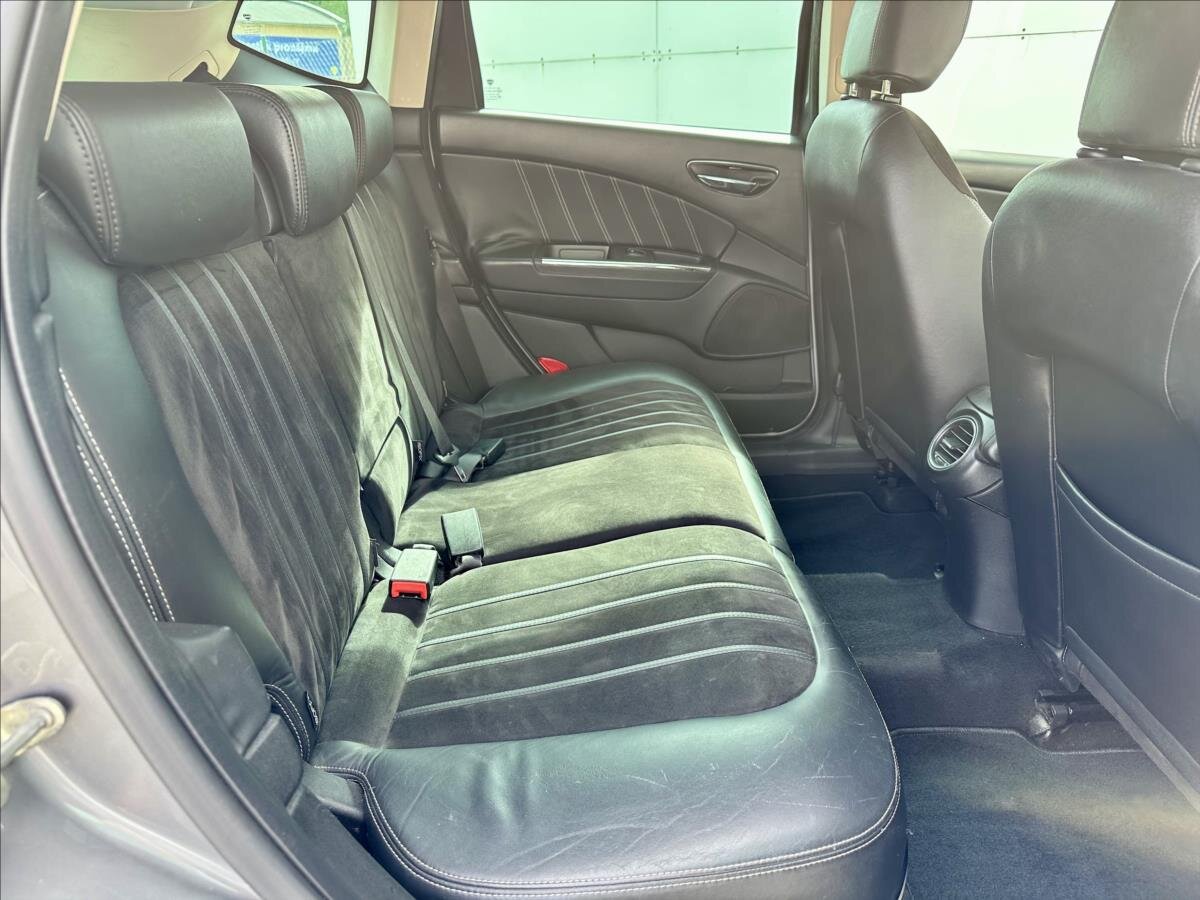 Lancia Delta Hatchback 1,6 l 88 kw