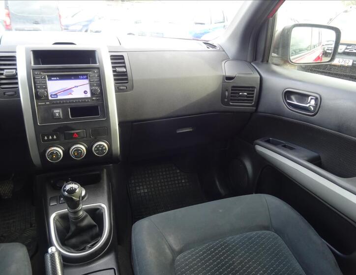 Nissan X-Trail 25