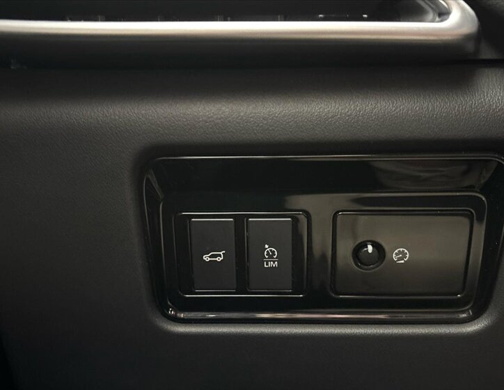 Jaguar F-Pace SUV / Terénní 2,0 l 132 kw