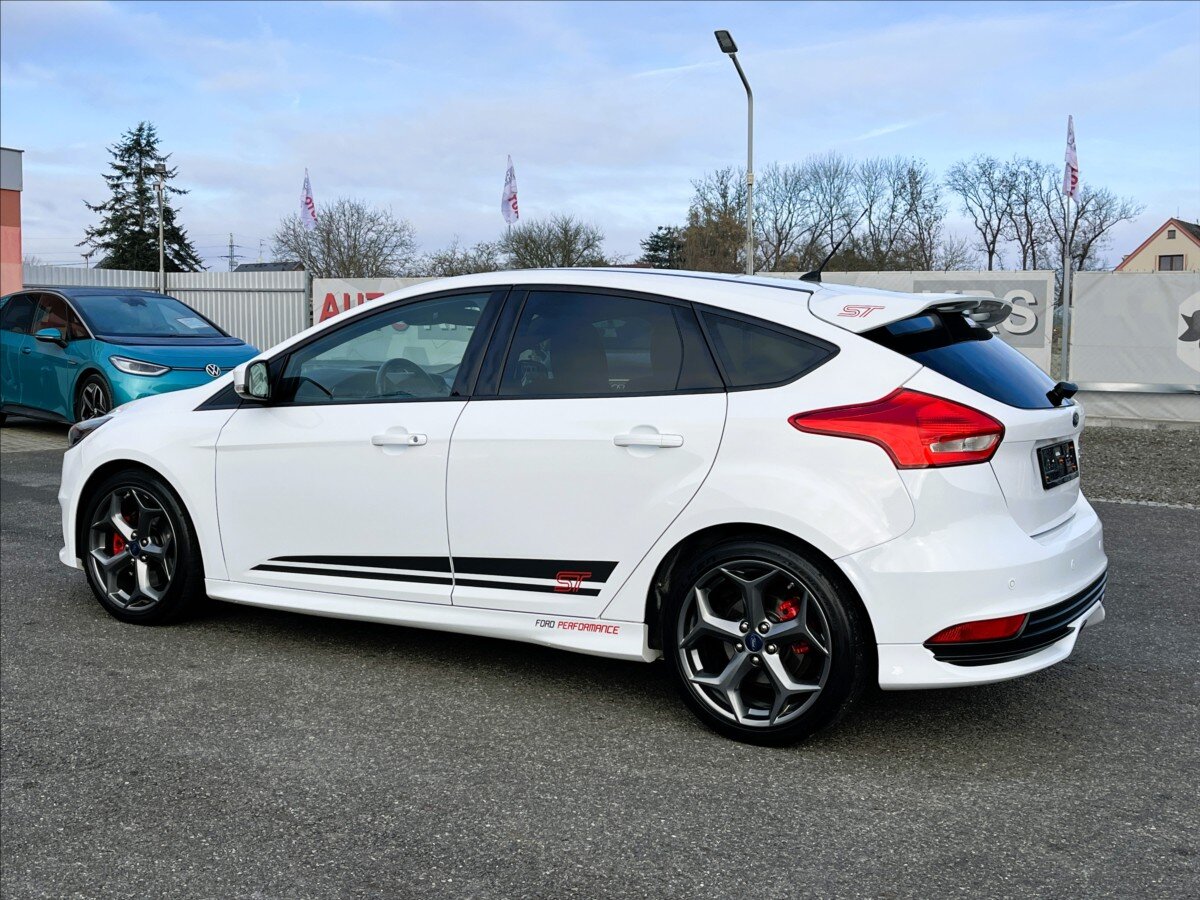 Ford Focus Hatchback 2,0 l 184 kw