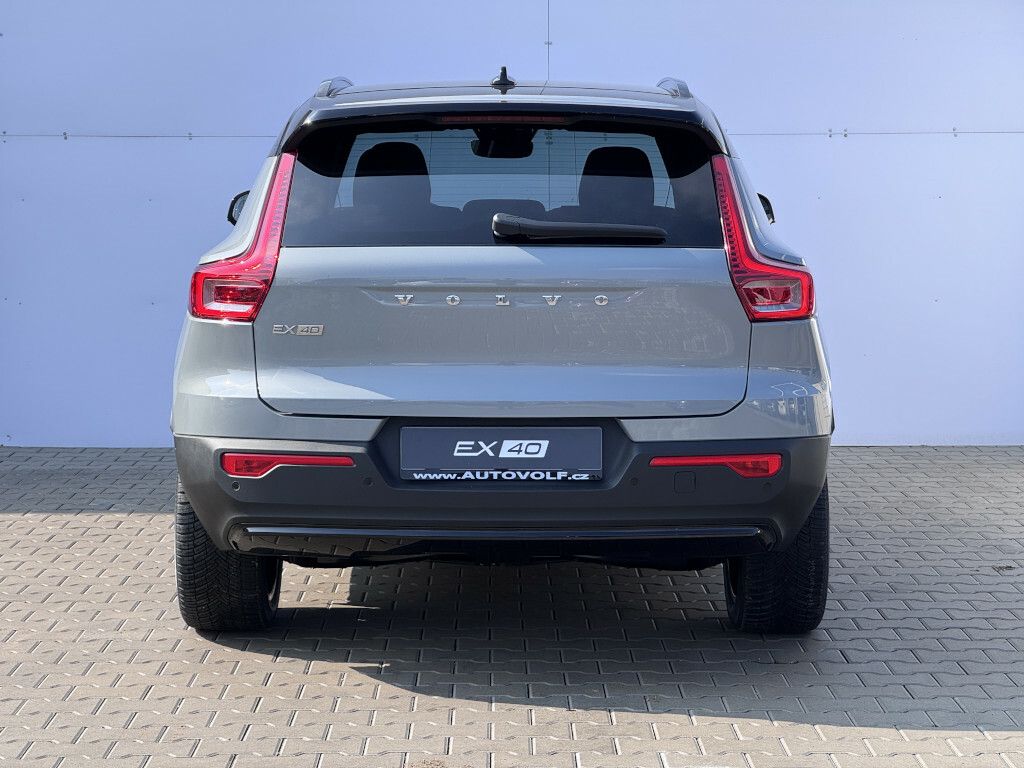 Volvo EX40