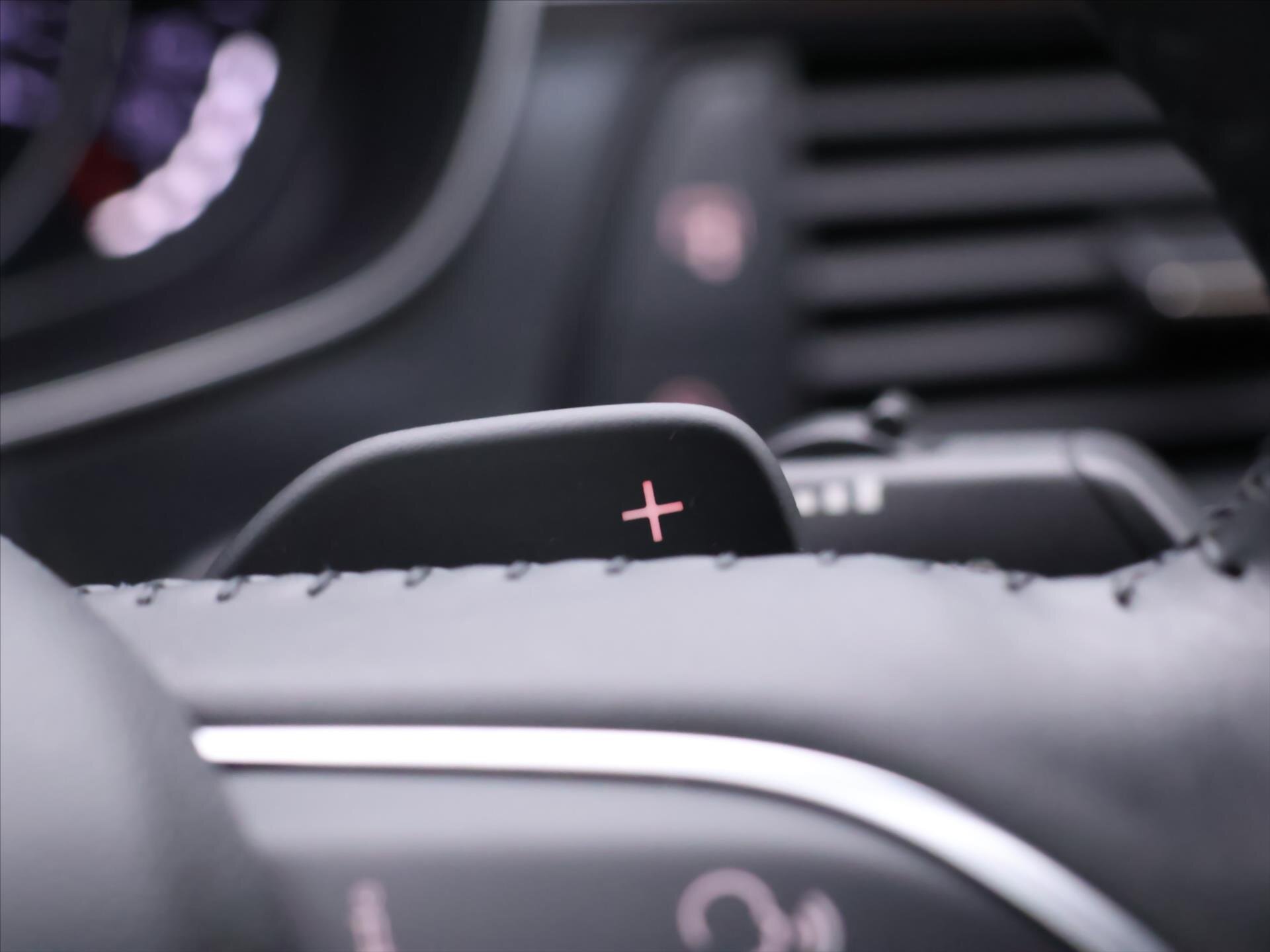 Audi A6 Sedan / Limuzína 3,0 l 235 kw