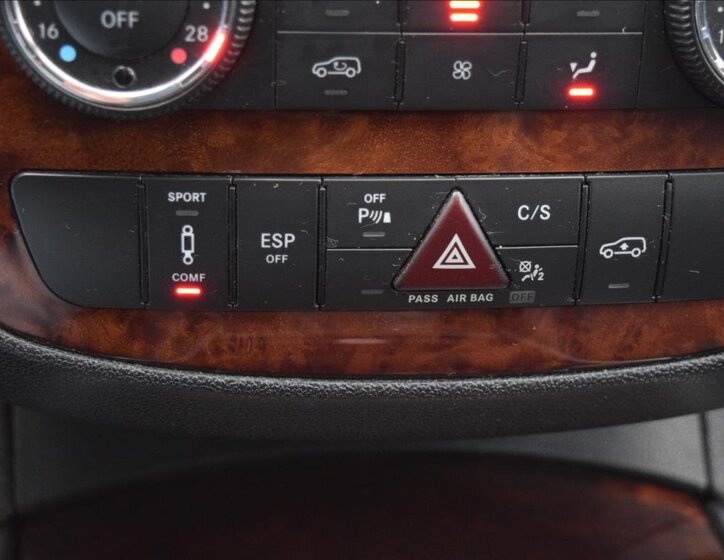 Mercedes-Benz Třídy R Kombi 3,0 l 140 kw