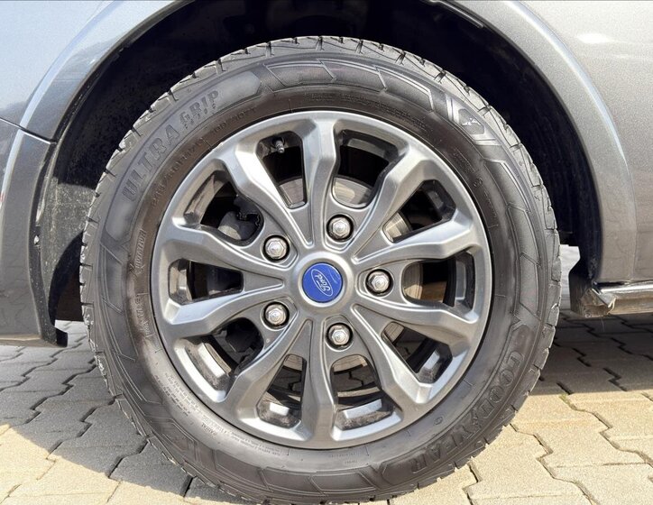 Ford Tourneo Custom MPV 2,0 l 136 kw