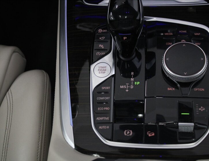 BMW X7 SUV / Terénní 3,0 l 195 kw