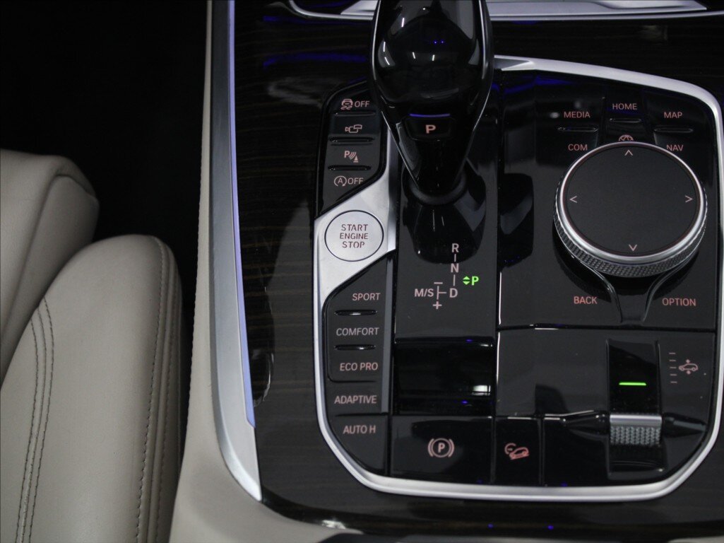 BMW X7 SUV / Terénní 3,0 l 195 kw