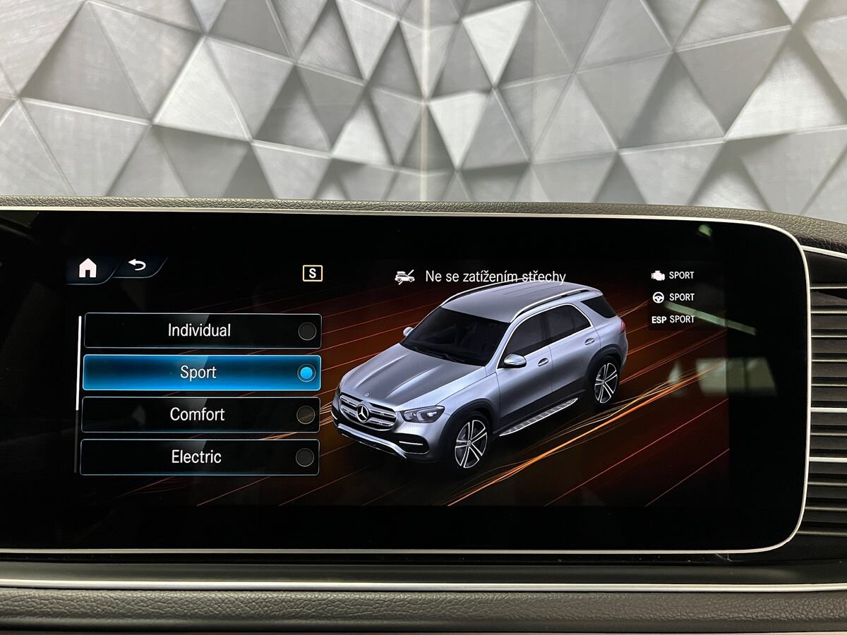 Mercedes-Benz GLE SUV / Terénní 2,0 l 245 kw