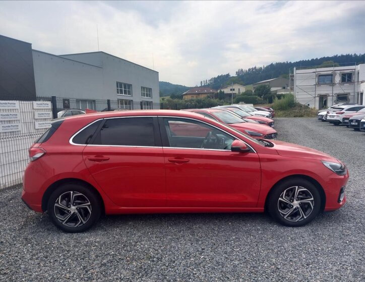 Hyundai i30 Hatchback 998,0 88 kw