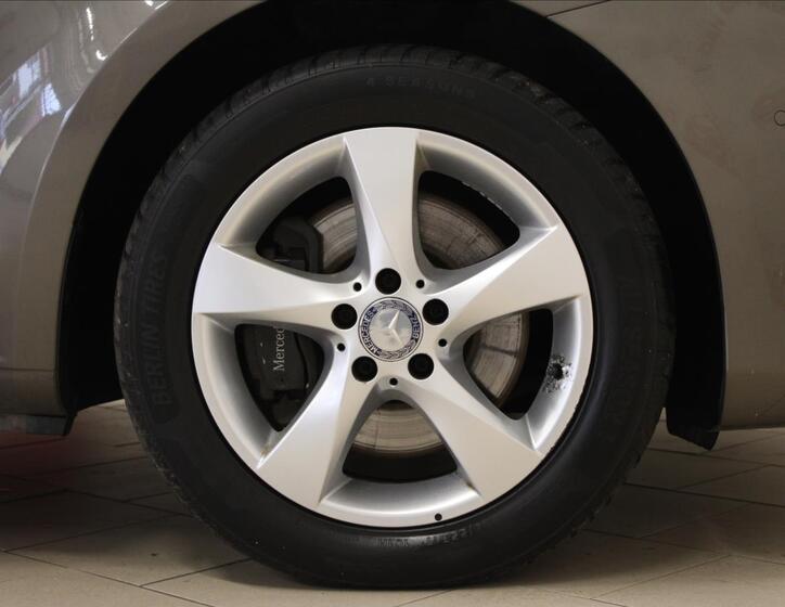 Mercedes-Benz Třídy V 33