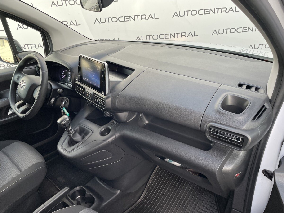 Toyota ProAce City Verso MPV 1,2 l 81 kw