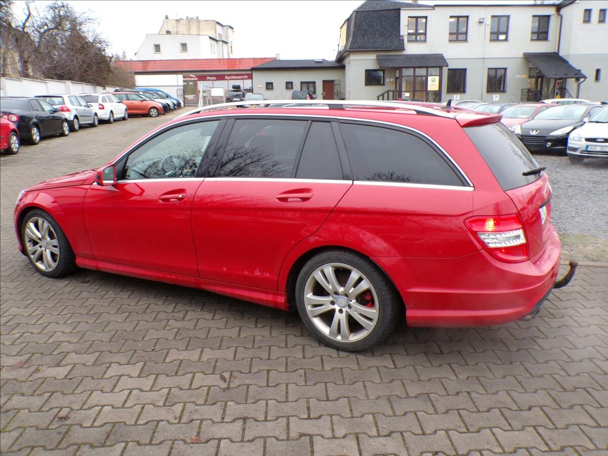 Mercedes-Benz Třídy C Kombi 3,0 l 170 kw