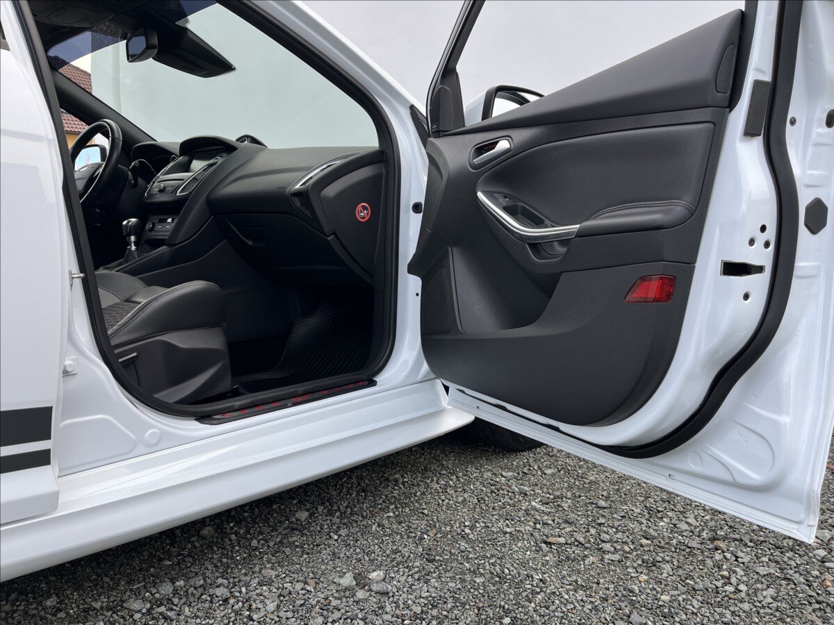 Ford Focus Hatchback 2,0 l 184 kw