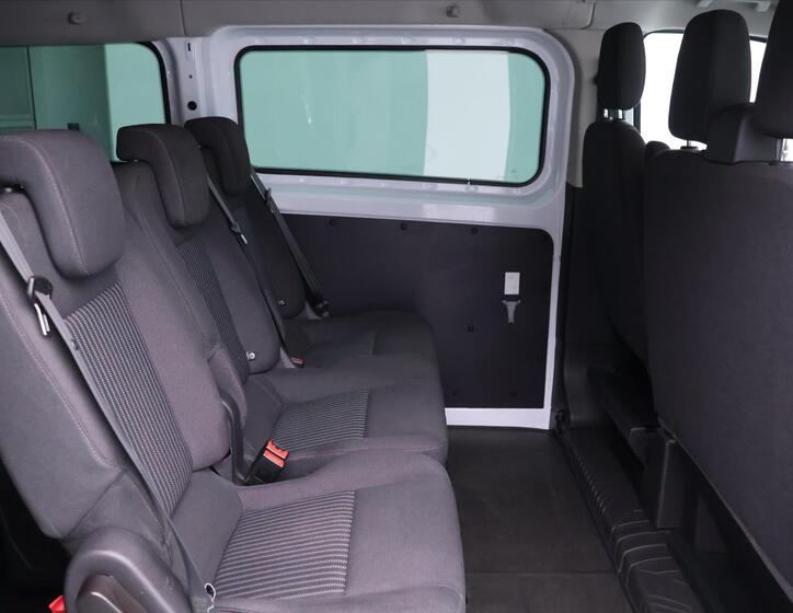 Ford Transit Custom 13