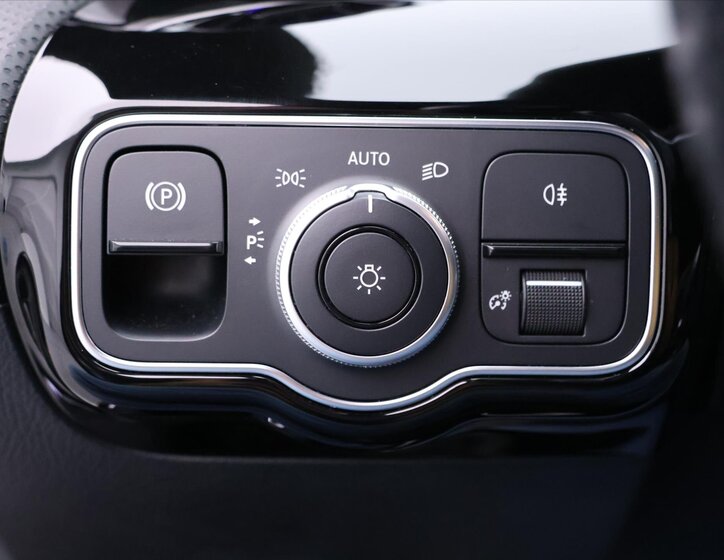 Mercedes-Benz CLA 18