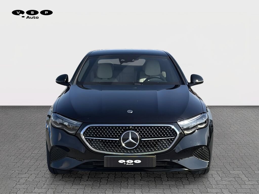 Mercedes-Benz Třídy E Sedan / Limuzína 2,0 l 145 kw