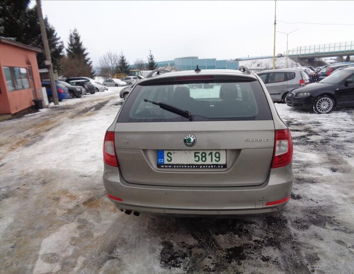 Škoda Superb Kombi 1,6 l 77 kw