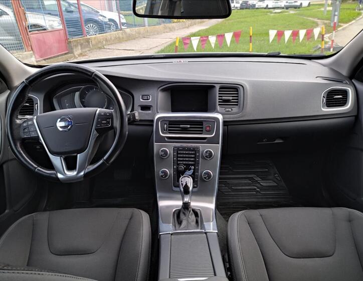 Volvo V60 9