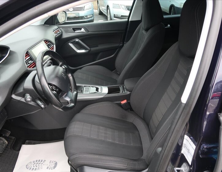 Peugeot 308 Kombi 2,0 l 110 kw