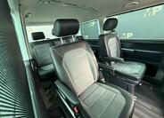 Volkswagen Multivan 14
