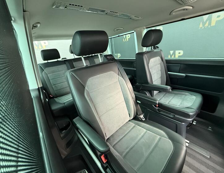 Volkswagen Multivan 14
