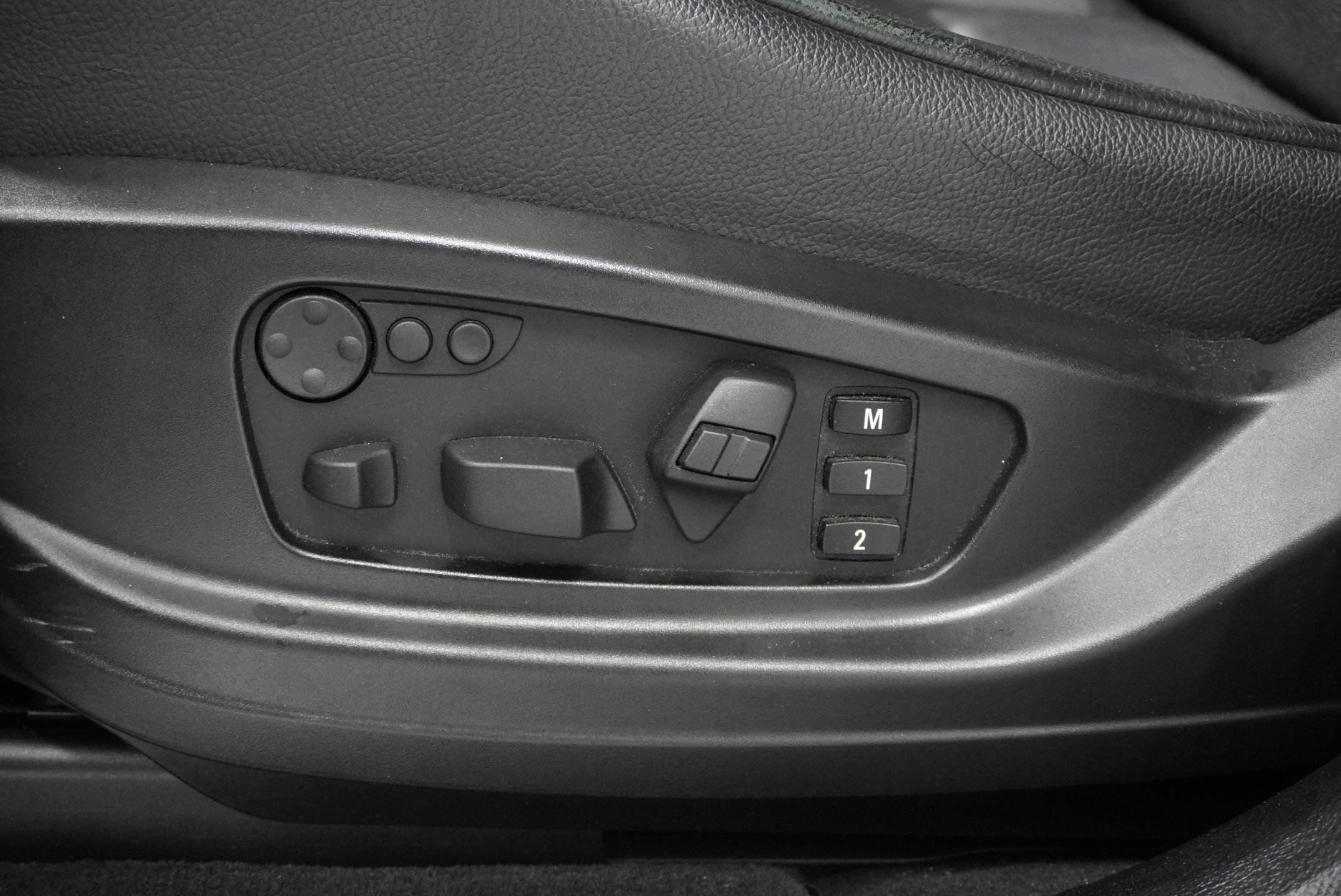 BMW X6 SUV 3,0 l 180 kw