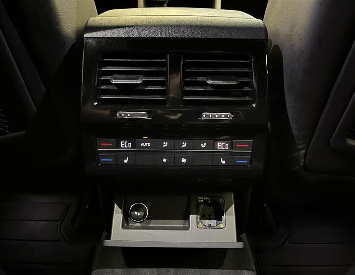 Volkswagen Touareg 25