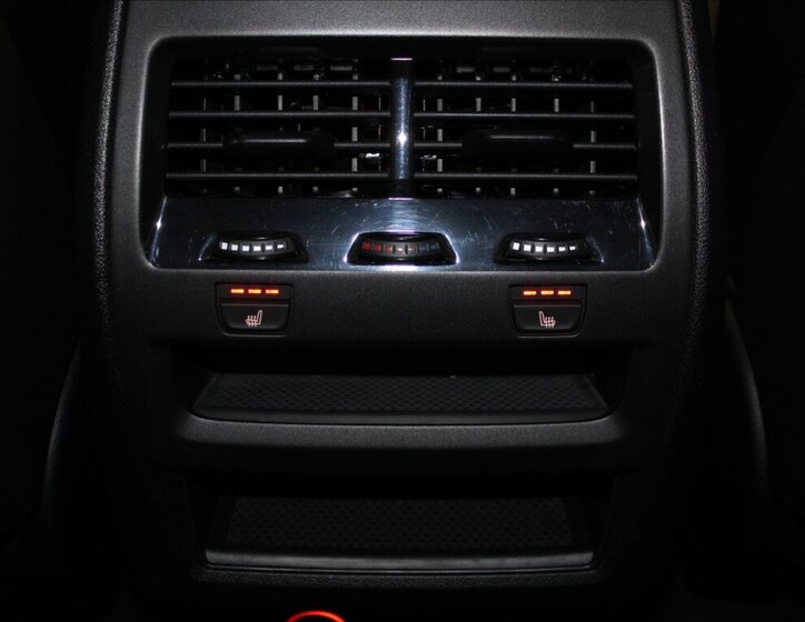 BMW X5 SUV / Terénní 3,0 l 210 kw