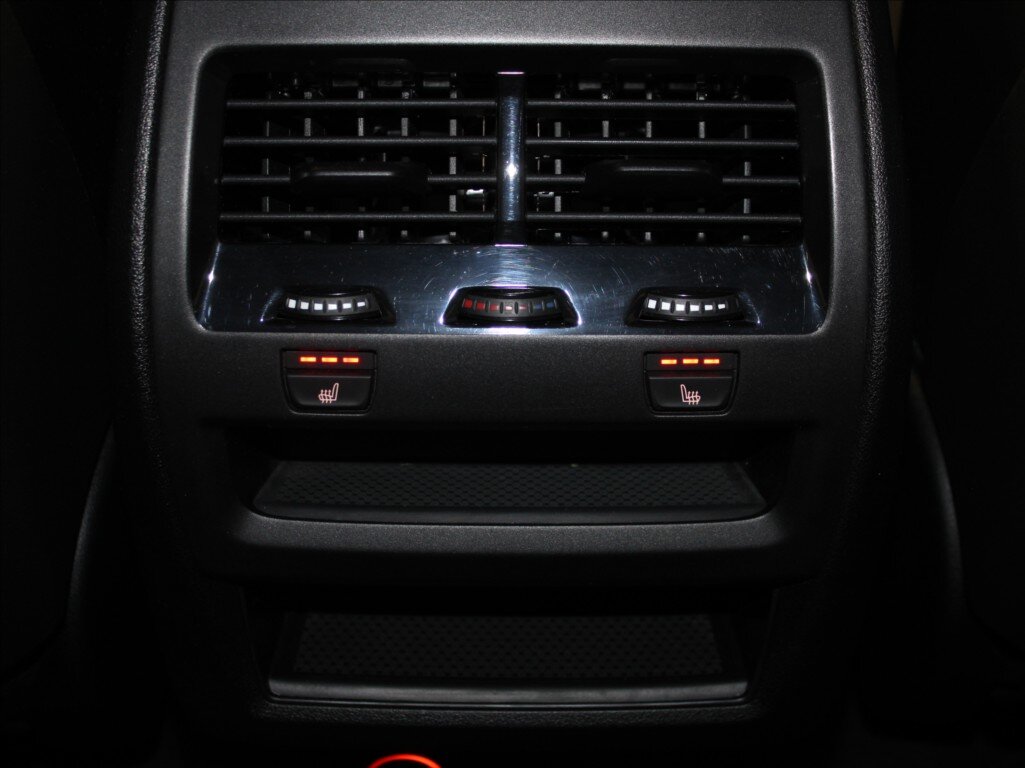 BMW X5 SUV / Terénní 3,0 l 210 kw