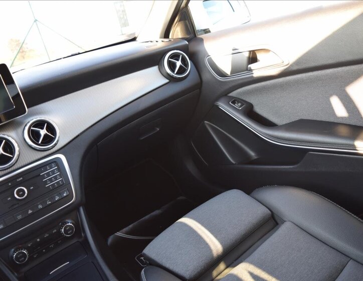 Mercedes-Benz GLA 31