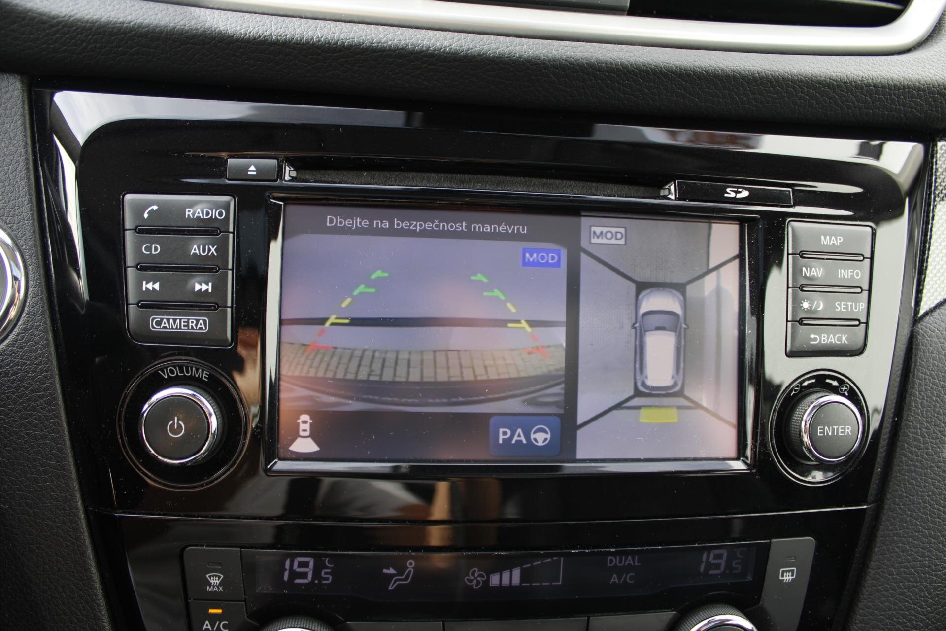 Nissan X-Trail SUV / Terénní 1,6 l 96 kw