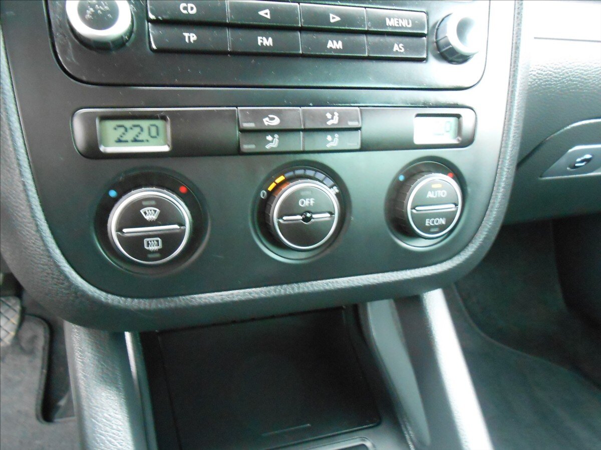 Volkswagen Jetta Sedan 2,0 l 103 kw