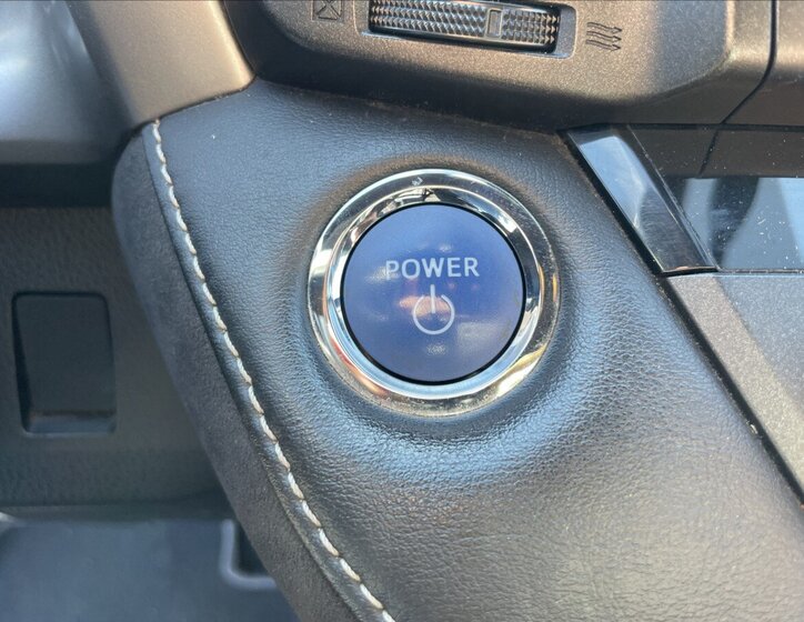 Toyota RAV4 SUV / Terénní 2,5 l 145 kw