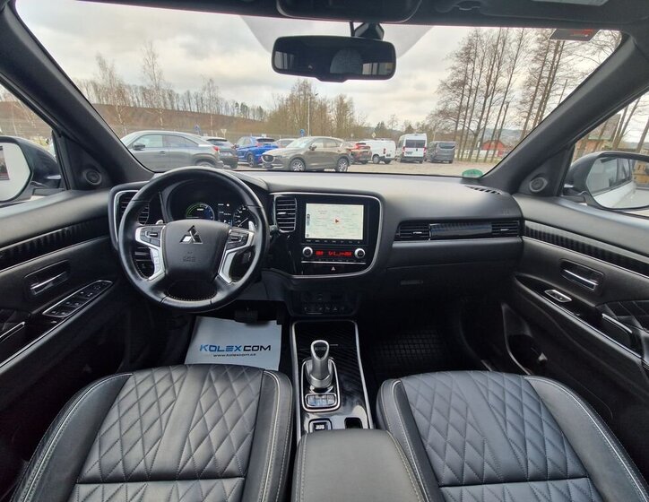 Mitsubishi Outlander SUV / Terénní 2,4 l 165 kw