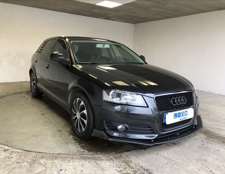 Audi A3 1