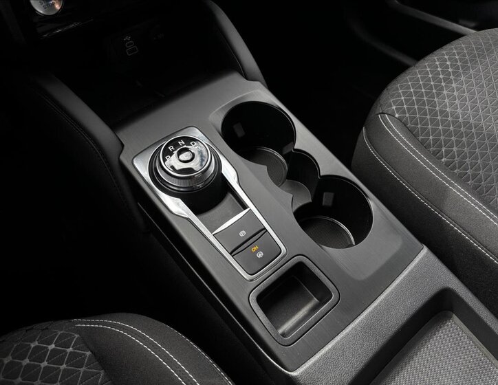 Ford Kuga SUV / Terénní 1,5 l 137 kw